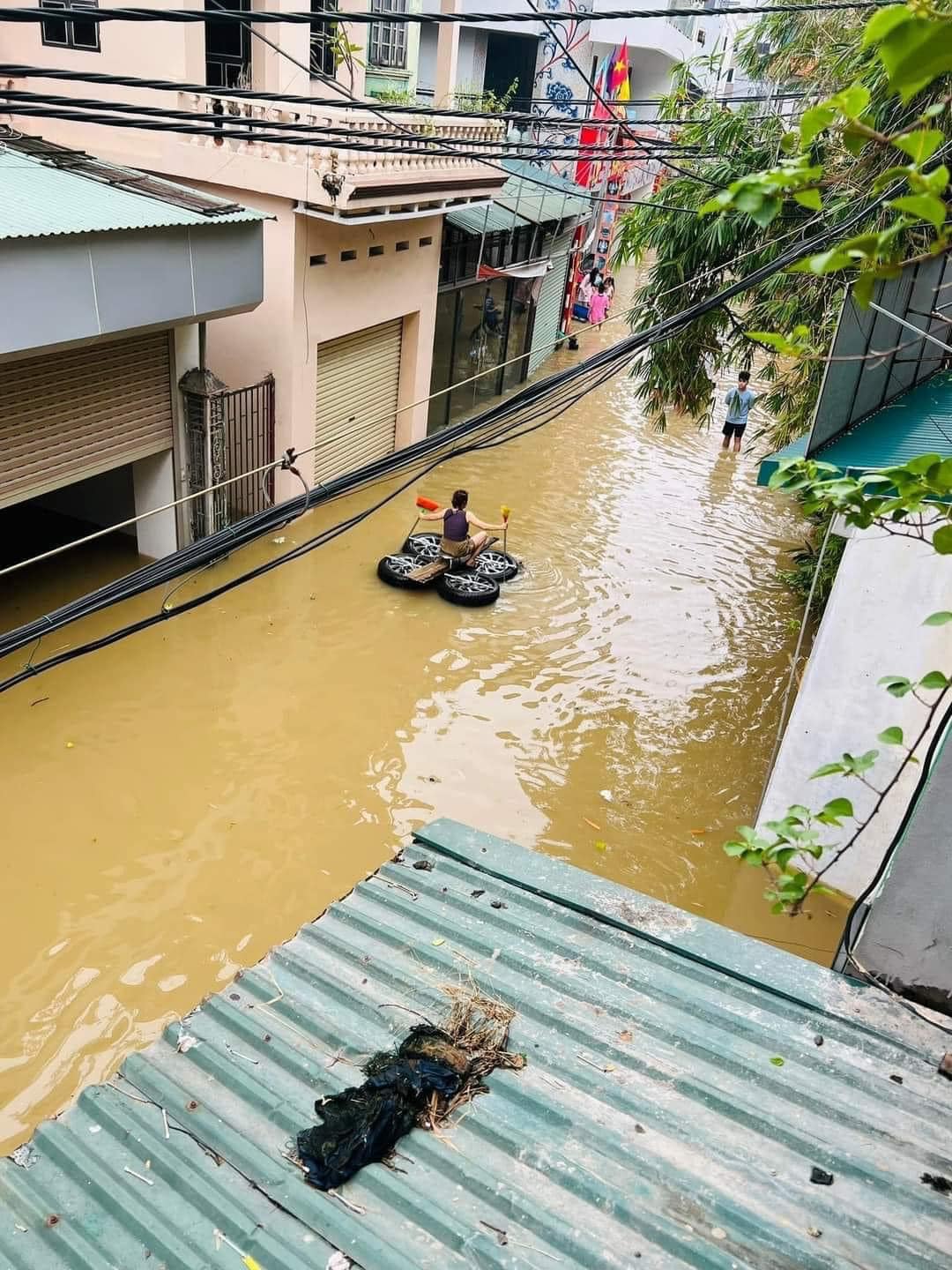 Phương tiện di chuyển kỳ lạ ở làng du lịch gốm Bát Tràng nổi tiếng - 5