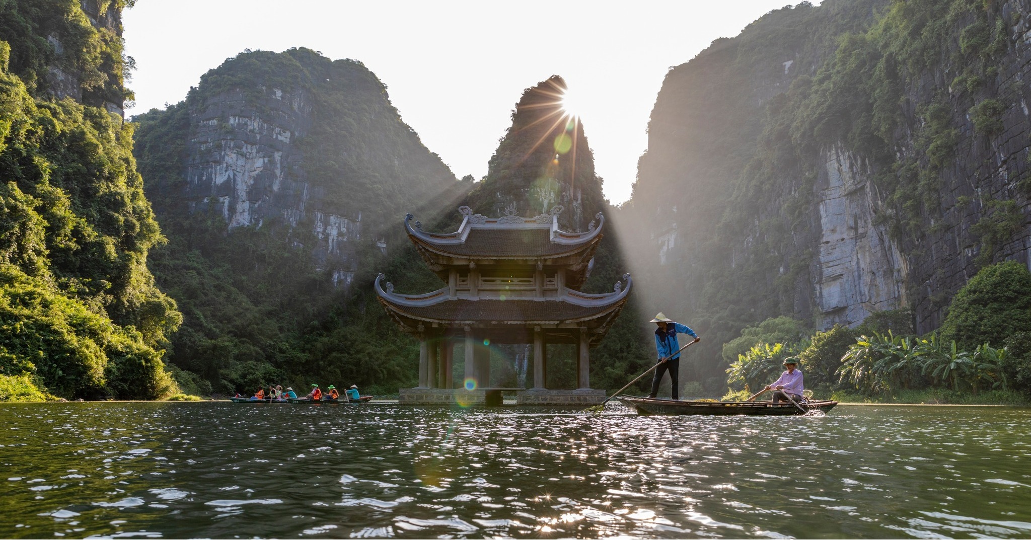 Tràng An trở lại, mang theo tấm lòng của người lái đò - 1