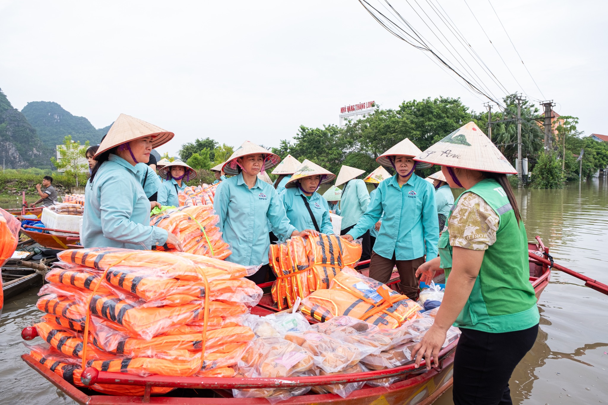 Tràng An trở lại, mang theo tấm lòng của người lái đò - 2