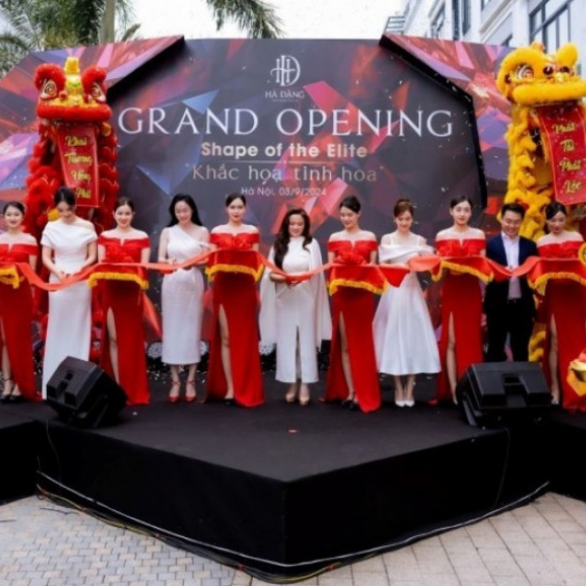Giải trí - Màn chào sân ấn tượng từ thương hiệu thời trang Hà Đặng cùng sự góp mặt của nhiều Celeb