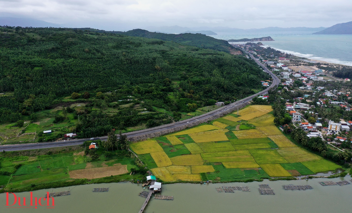 phu yen uu tien phat trien du lich ket hop voi nghi duong, sinh thai - 8