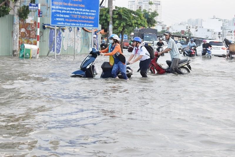 TP.HCM sẵn sàng ứng phó mưa lớn kết hợp triều cường - 1