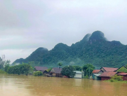  - 'Làng du lịch tốt nhất thế giới' ở Quảng Bình chìm trong biển nước