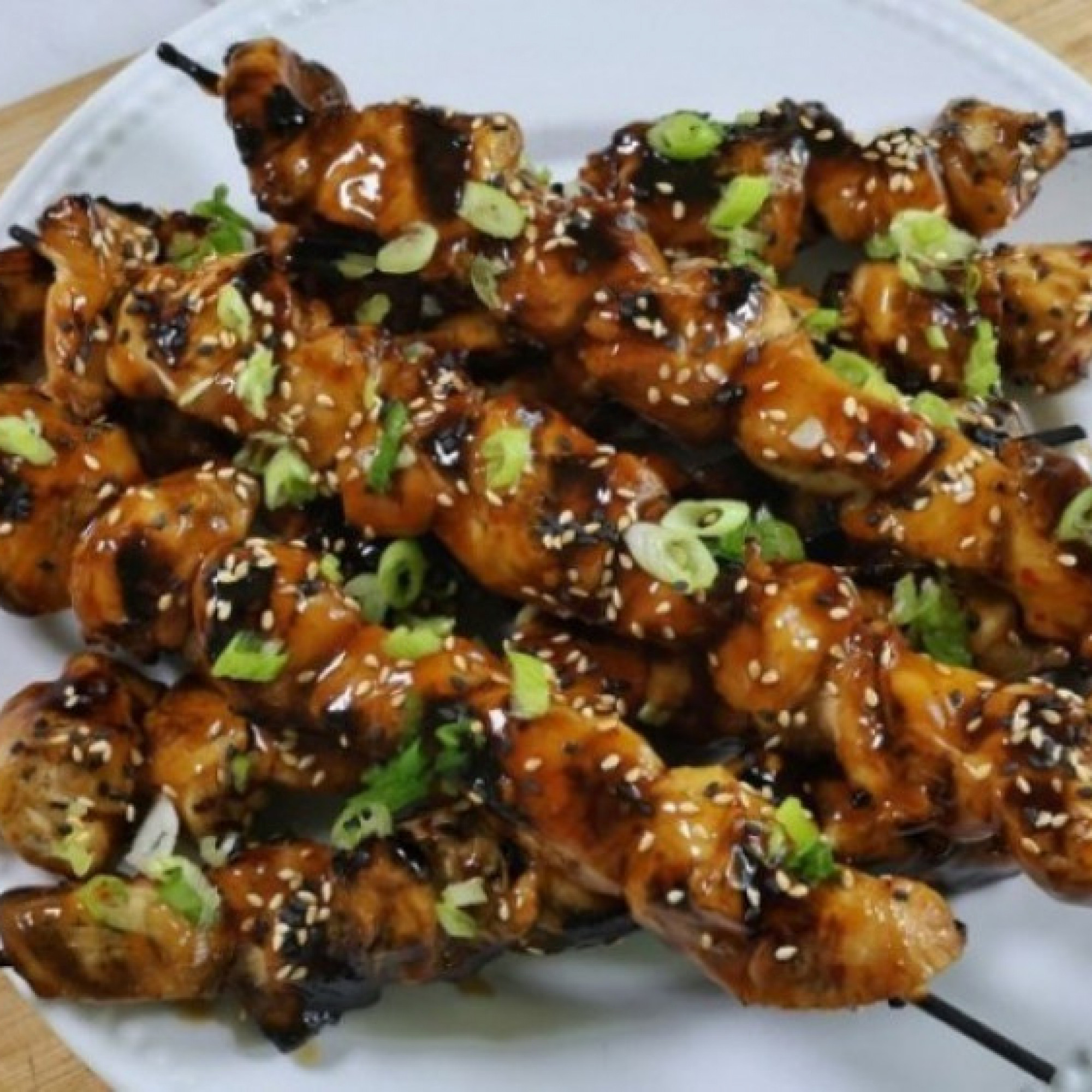 Món ngon 4 phương - Công thức thịt gà nướng xiên que cho những bữa tiệc cuối tuần thêm vui