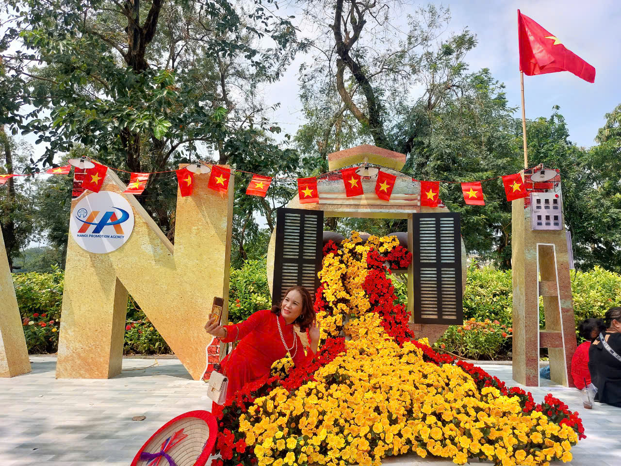 Những điểm chụp ảnh hút du khách tại Festival Thu Hà Nội - 3