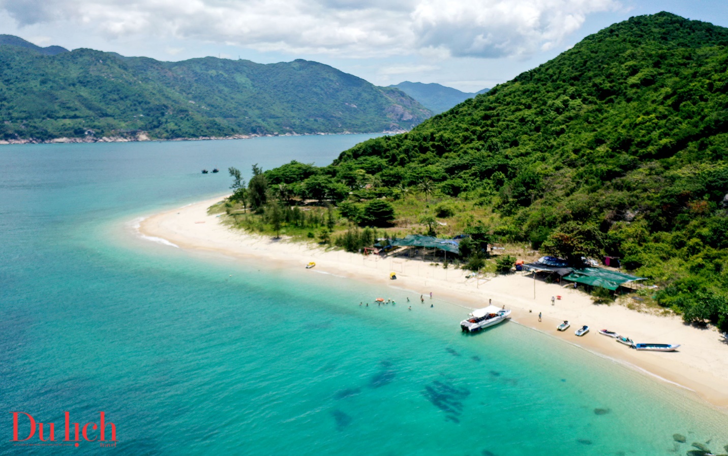 hon dao khung long doc dao o vung bien giap ranh phu yen- khanh hoa - 11