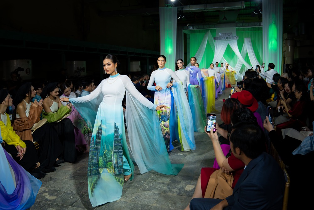 Thí sinh Miss Cosmo 2024 trình diễn cổ phục Việt, áo dài Việt - 6