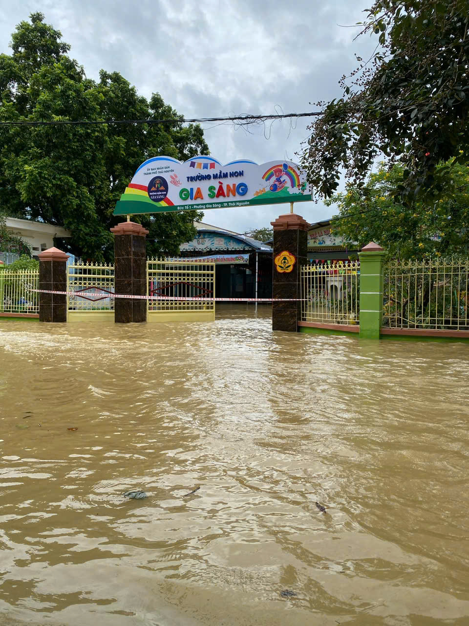 'Hành trình Việt Bắc' tiếp nối chung tay cùng đồng bào khắc phục sau bão lũ - 3