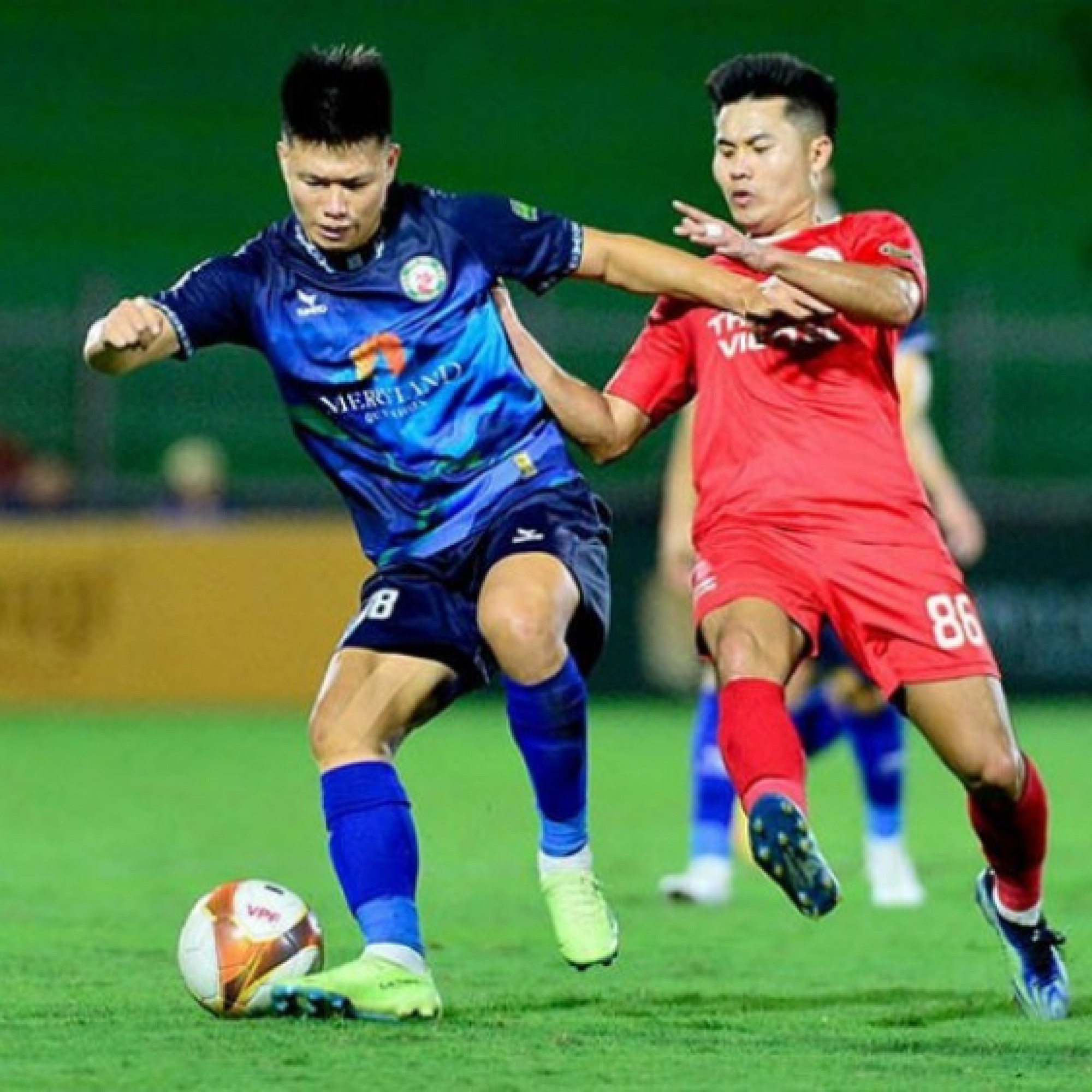  - Trực tiếp bóng đá Thể Công Viettel - Bình Định: Hoàng Đức - Hữu Thắng đá chính (V-League)