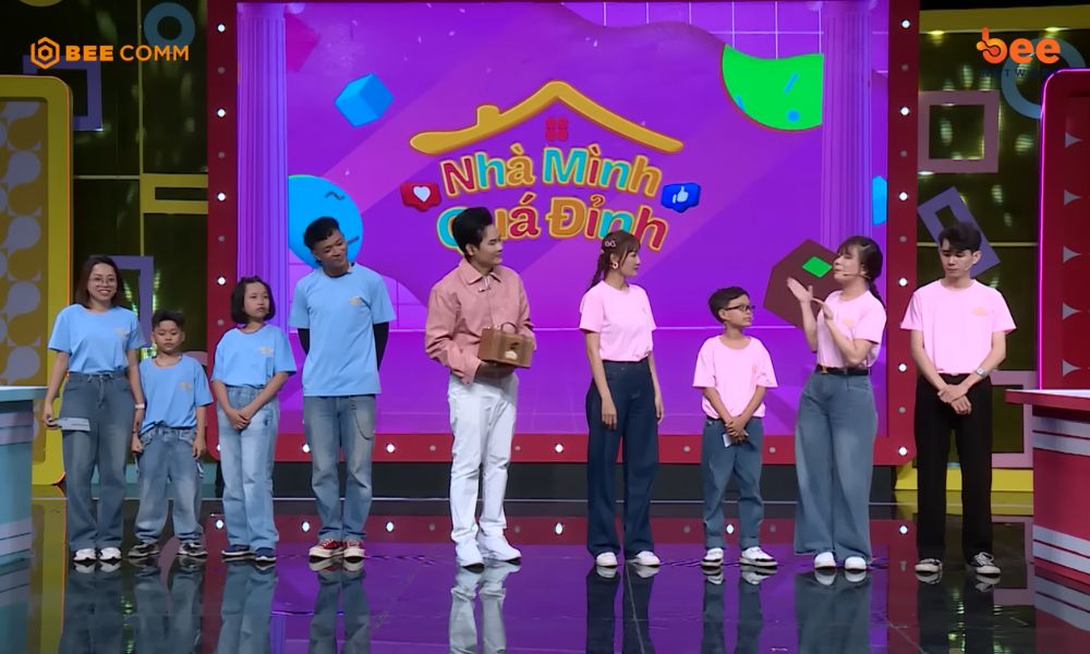 Nhà mình quá đỉnh: Diễm Phương hát sai lời khiến đội mất điểm, bị Hoàng Phi “cà khịa” không trượt phát nào - 1