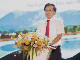 - Thư cảm ơn xúc động của cựu chủ tịch TP Kon Tum trước ngày chuyển công tác