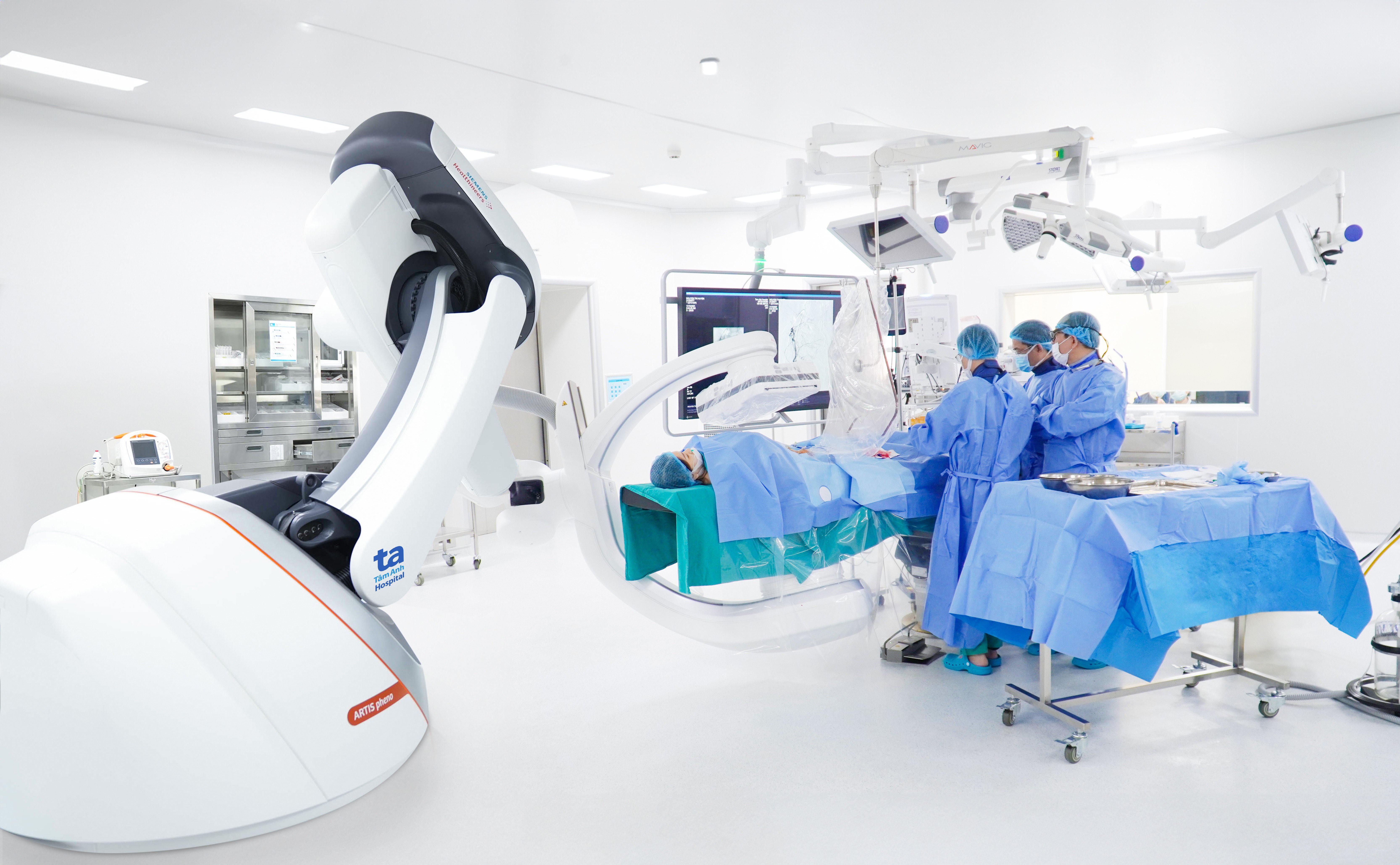 Y học thể thao đỉnh cao giúp Man Đỏ thi đấu sung mãn trên sân Hàng Đẫy - 5