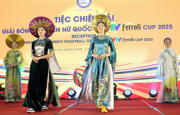 Hot girl bóng chuyền Việt Nam đọ sắc dàn "chân dài" quốc tế, đua giải hoa khôi VTV Cup - 2