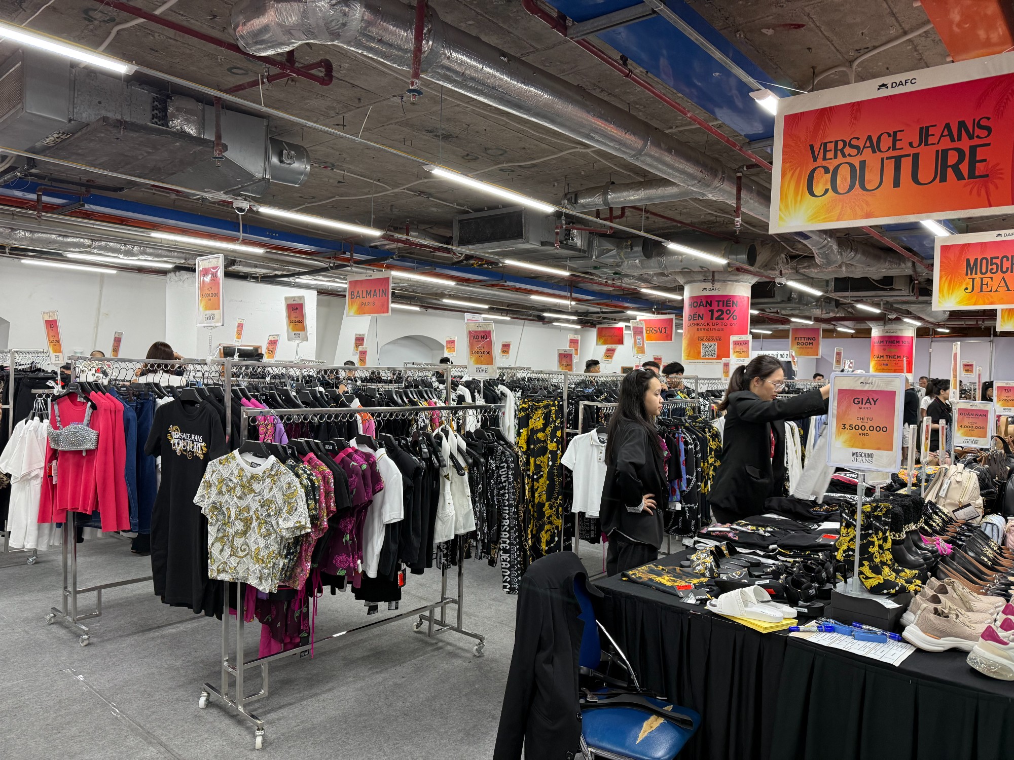 Đại tiệc Private Sale: Săn hàng hiệu chính hãng với giá hấp dẫn chưa từng có - 2