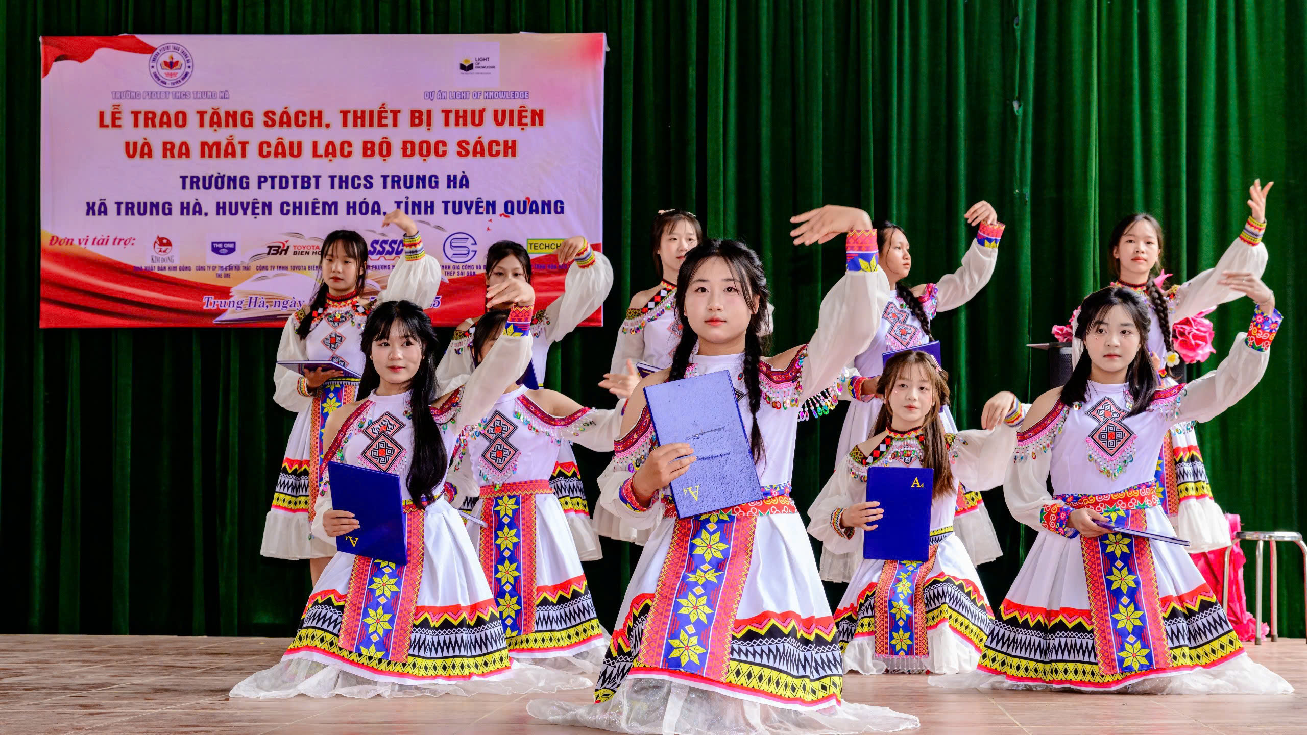 Ánh sáng tri thức: Hành trình gieo mầm từ Nam ra Bắc - 4