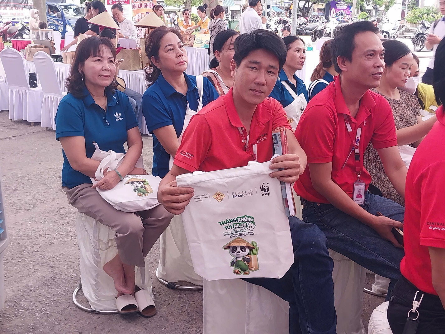 Huế phát động ‘Tháng không túi nilon’ - 2
