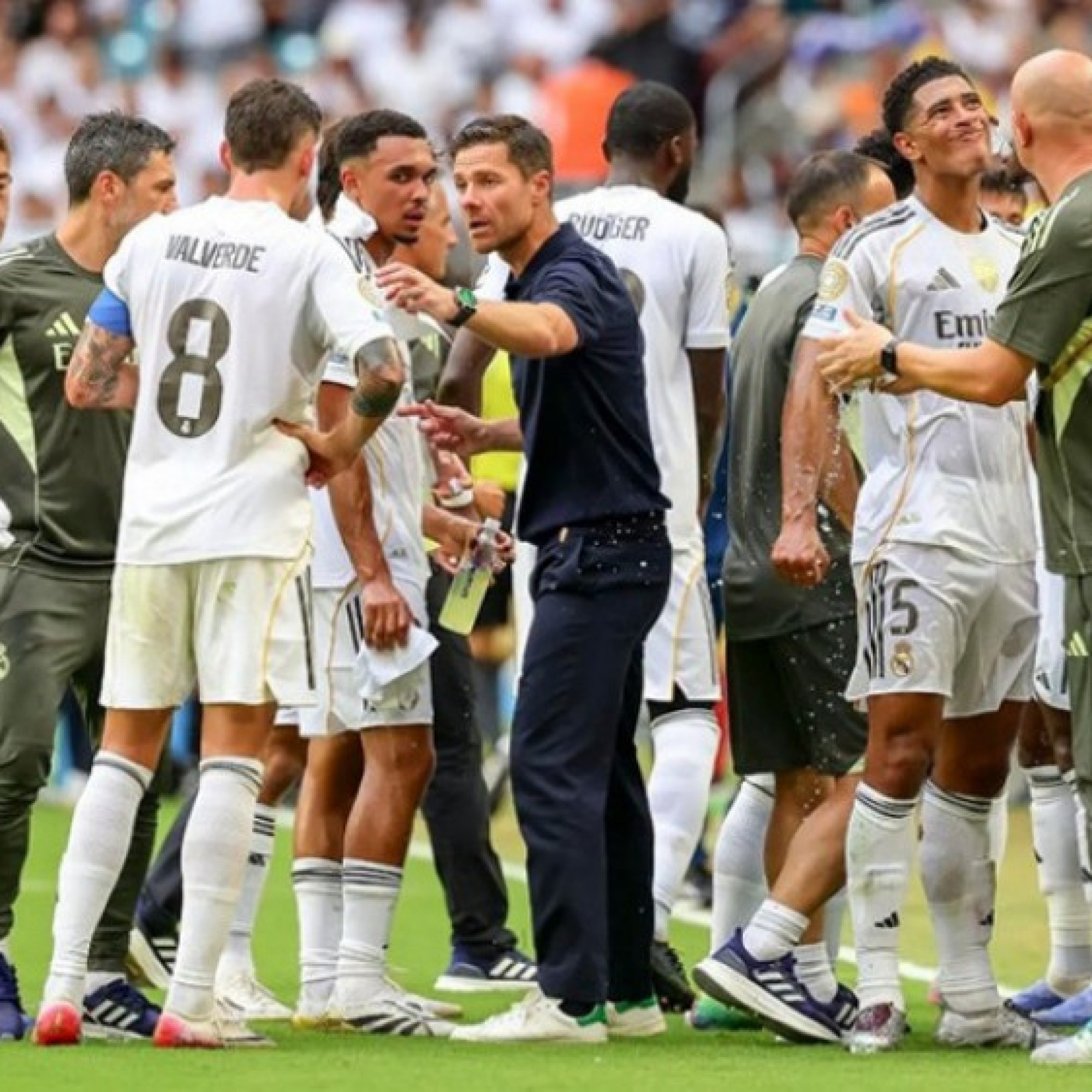  - Dấu ấn Alonso ở Real Madrid: Lắm mưu nhiều kế, đọc trận đấu "như thần"