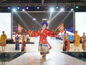  - The Stage - Alma Show: Cầu nối văn hóa Việt - Hàn trên bán đảo Cam Ranh