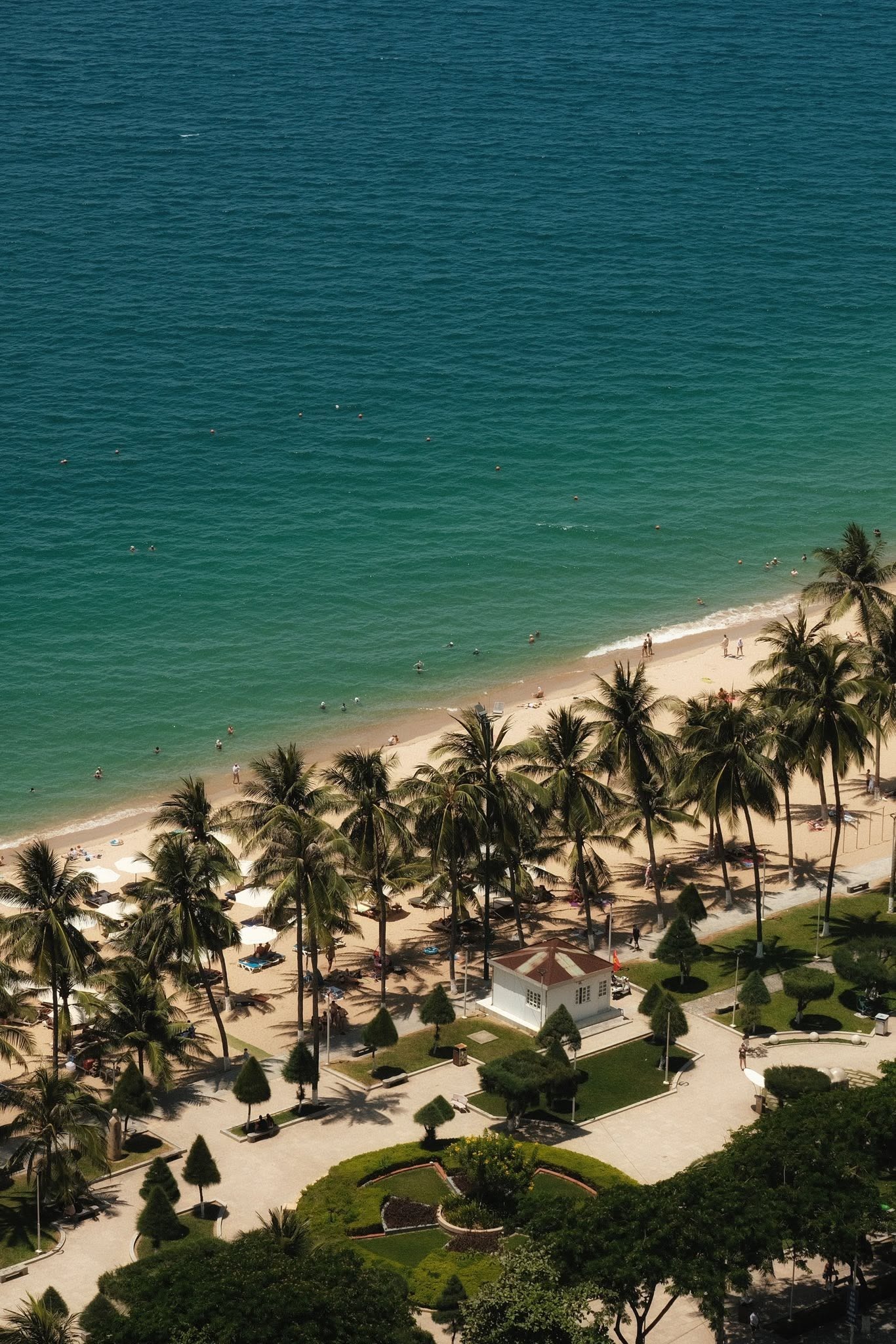 Du khách bày cách khám phá Nha Trang trong 5 ngày - 4
