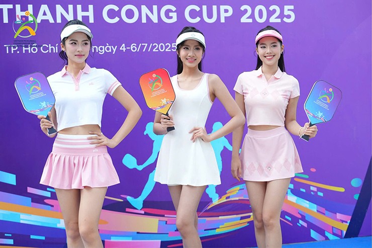 Á hậu Ngọc Hằng, kỳ thủ 15 tuổi gây chú ý ngày mở màn giải Pickleball Việt Nam 2025 - 1