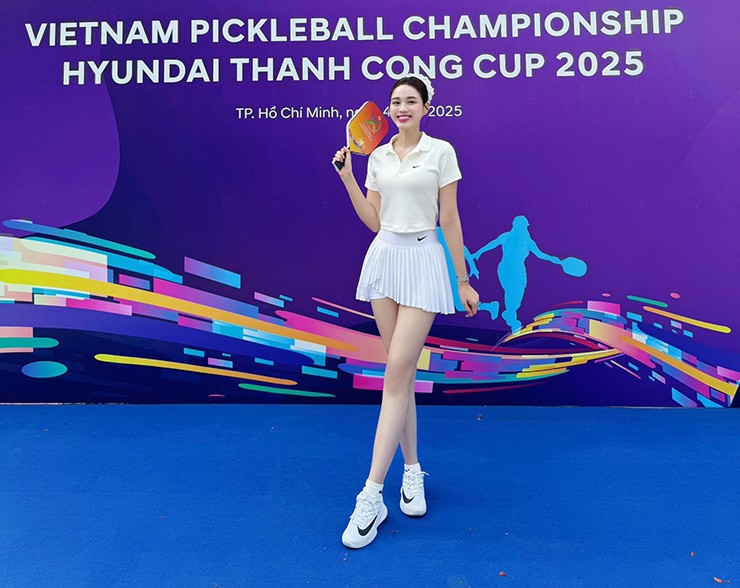 Á hậu Ngọc Hằng, kỳ thủ 15 tuổi gây chú ý ngày mở màn giải Pickleball Việt Nam 2025 - 3