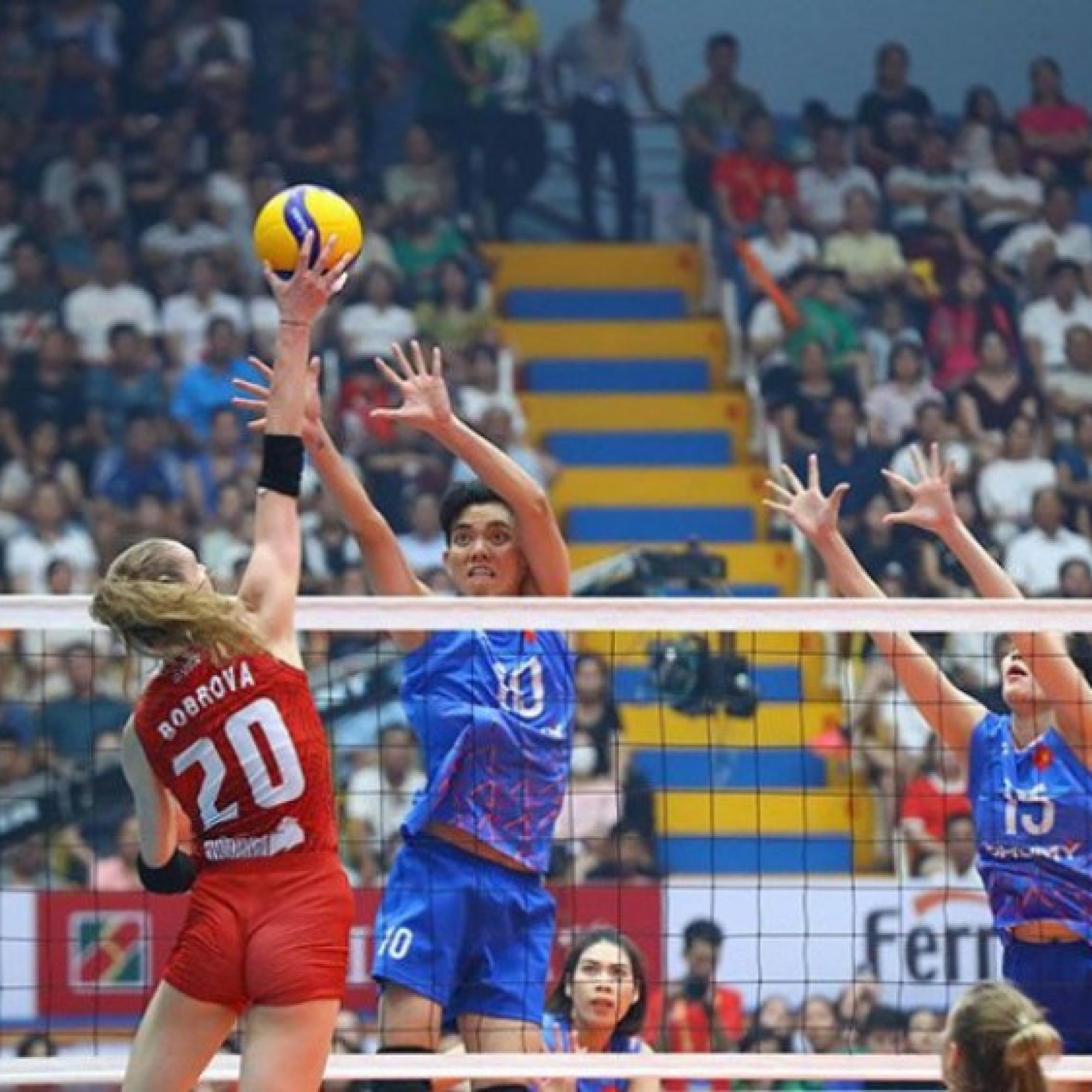  - Kết quả bóng chuyền ĐT nữ Việt Nam - Korabelka: Sức mạnh của nhà vô địch (Chung kết VTV Cup)