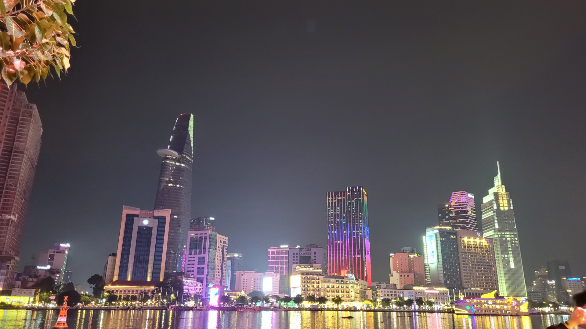 Thành phố Hồ Chí Minh: Bức họa đầy sức sống qua từng lăng kính - 5