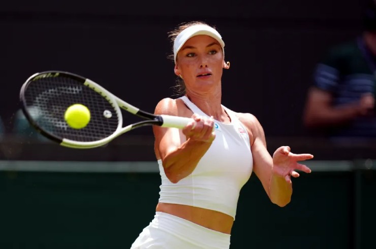 Nàng người mẫu kiêm shipper "giàu đột xuất" khi lần đầu được dự Wimbledon - 1
