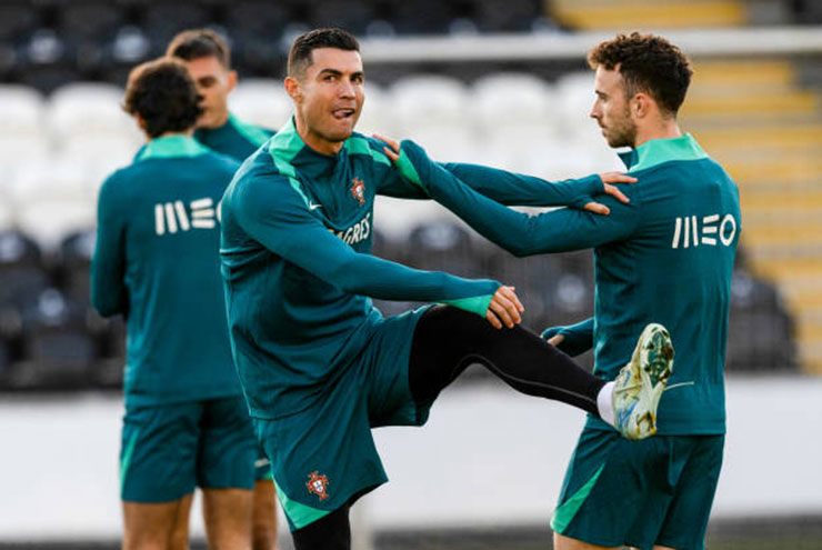 Vì sao Ronaldo vắng mặt trong đám tang của Diogo Jota? - 1
