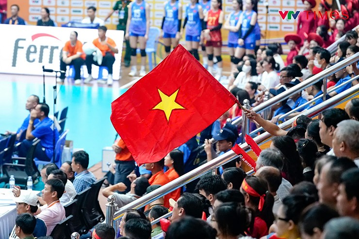 Bích Tuyền đập bóng khủng khiếp ghi 46 điểm, bật khóc sau chung kết nghẹt thở - 12