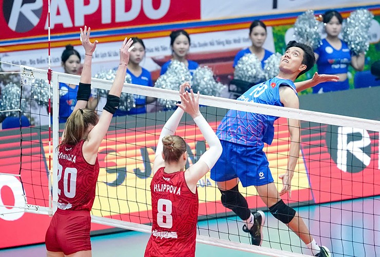 Bóng chuyền nữ Việt Nam thắng được 2 set khó tin trước dàn sao Korabelka - 9