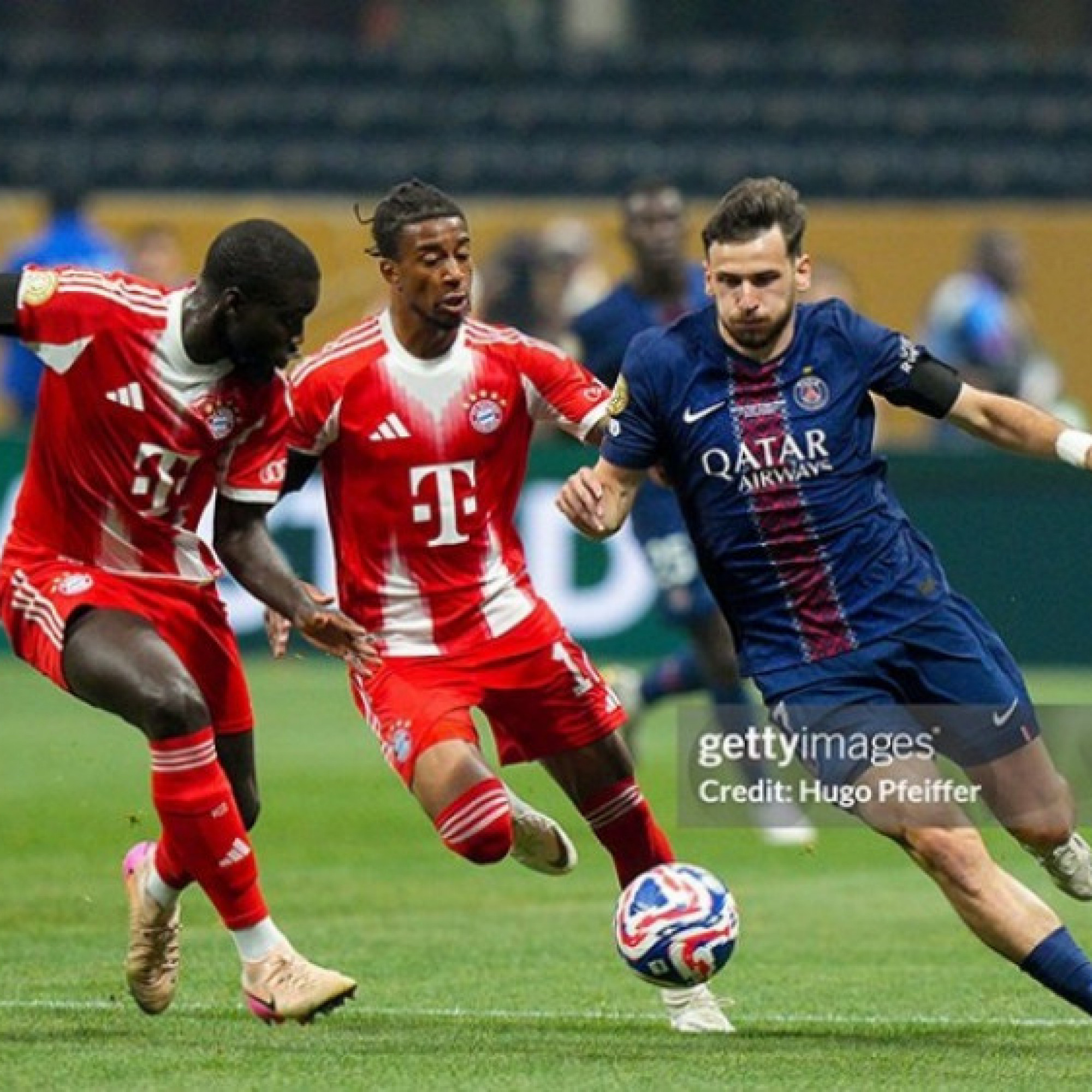  - Video bóng đá PSG - Bayern Munich: Điên rồ 2 thẻ đỏ, bản lĩnh "9 chọi 11" (FIFA Club World Cup)