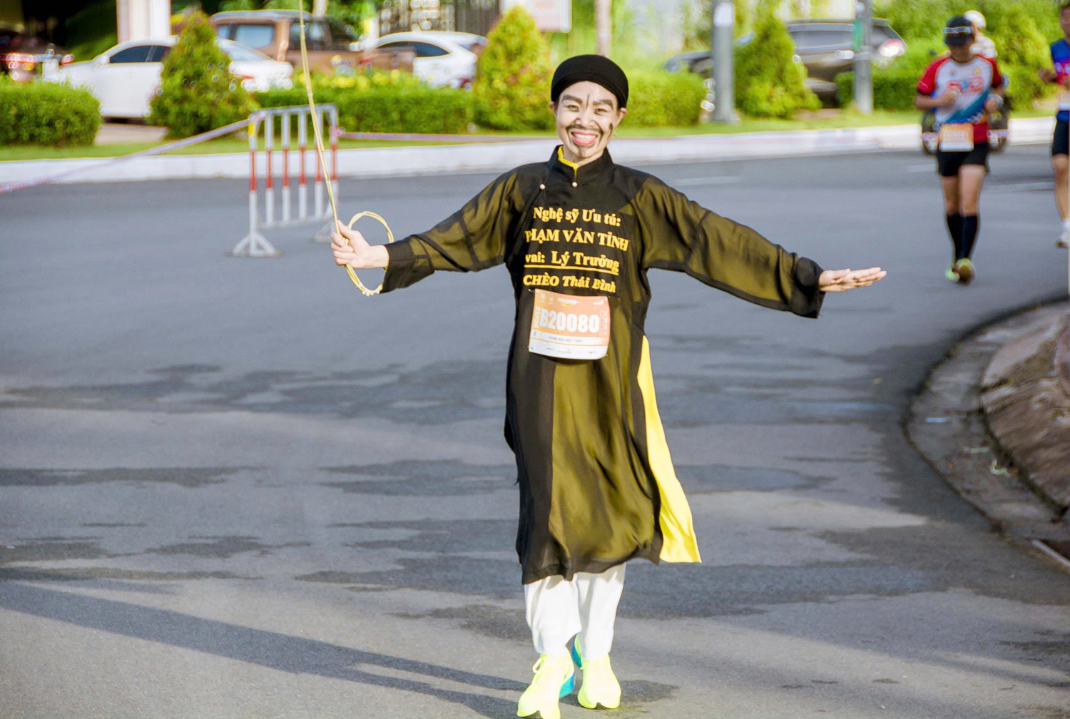 Phó bí thư Thành ủy Cần Thơ Trần Văn Huyến tham gia Giải Marathon Quốc tế - 8