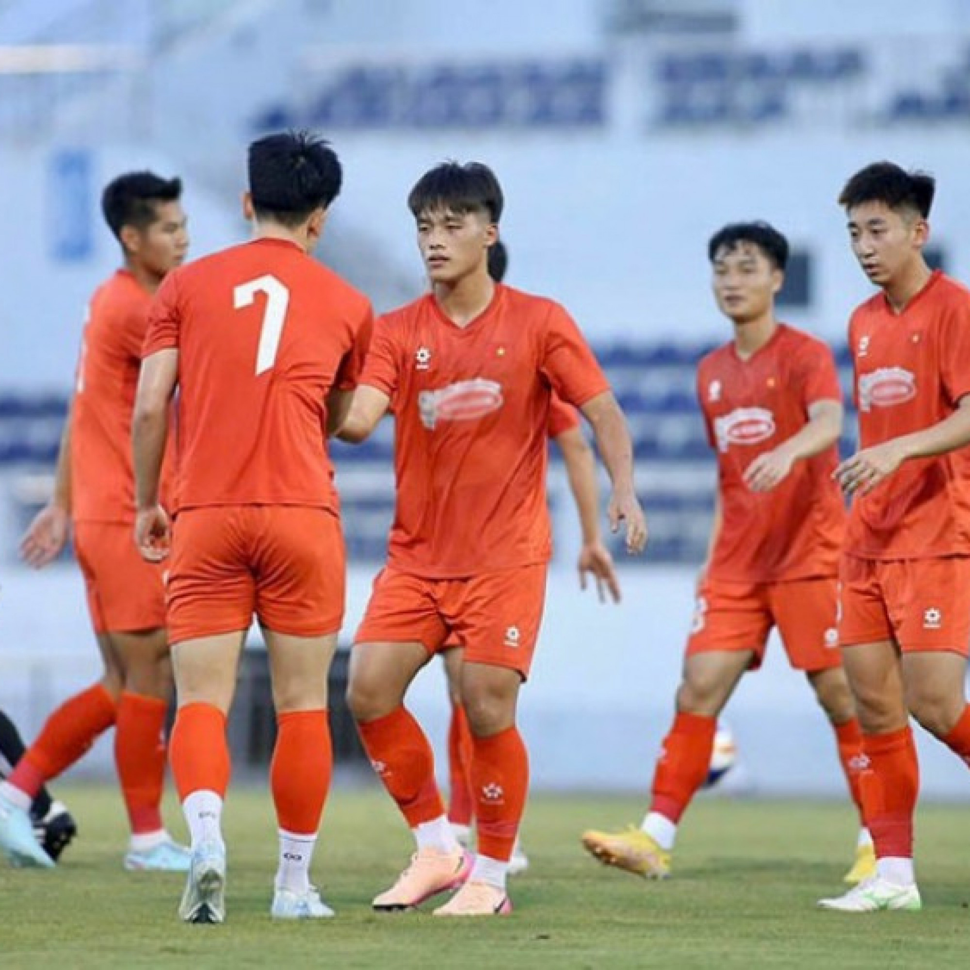  - Vì sao HLV Kim Sang Sik loại cầu thủ trẻ hay nhất V-League khỏi U23 Việt Nam?