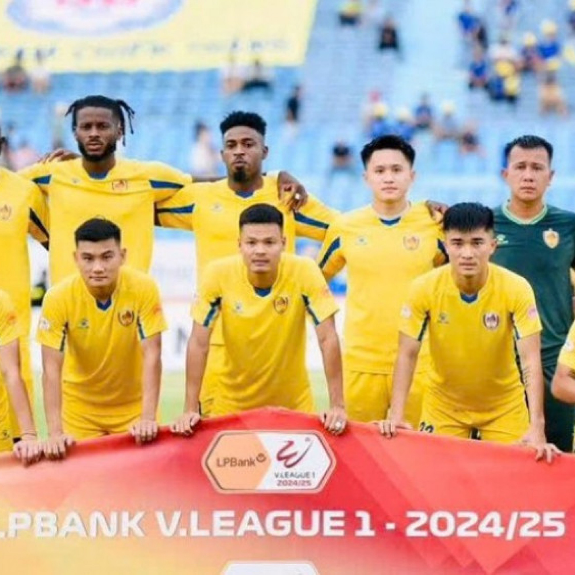  - Thêm đội cựu vô địch V-League lên tiếng về tin đồn đổi tên & “chuyển hộ khẩu”
