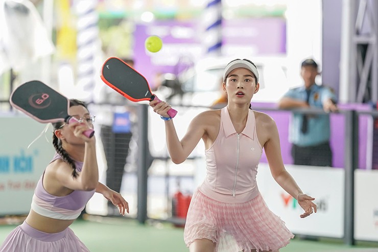 Hoa hậu Đỗ Thị Hà so tài pickleball, dàn mỹ nhân khoe sắc tại giải đấu tiền tỷ - 3