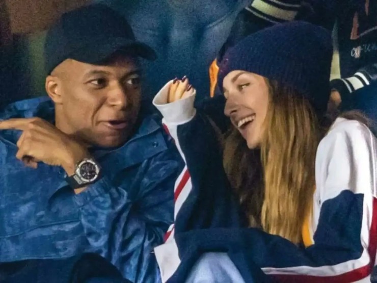 Sao MU hẹn hò mỹ nhân cực xinh: "Bông hồng nước Anh" từng qua lại với Mbappe - 2