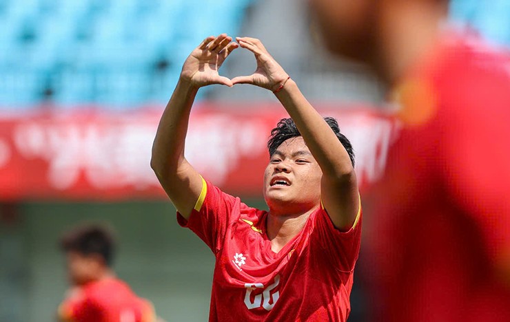 Con trai Quang Hải gia nhập lò đào tạo danh tiếng Brazil, vì giấc mơ World Cup - 1