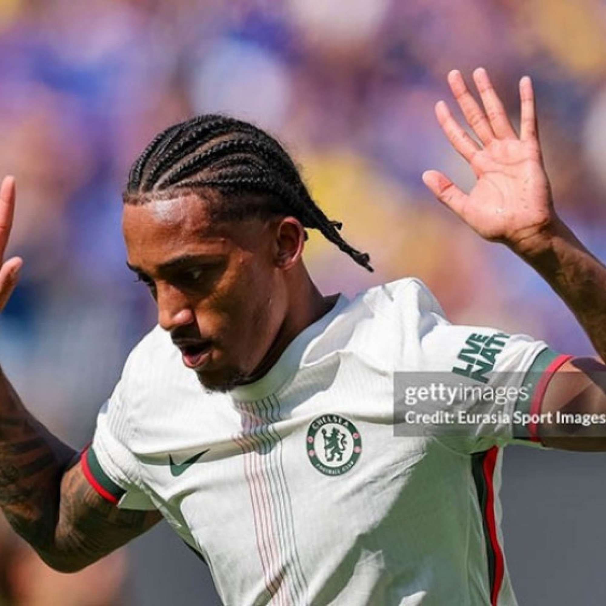  - Tân binh Pedro lập 2 siêu phẩm, Chelsea bay vào chung kết FIFA Club World Cup