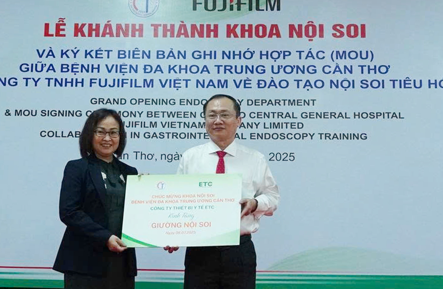 Bệnh viện Đa khoa Trung ương Cần Thơ triển khai hệ thống nội soi siêu âm đầu tiên tại miền Tây - 7
