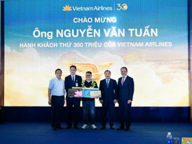  - Hành khách thứ 350 triệu của Vietnam Airlines nhận món quà hấp dẫn