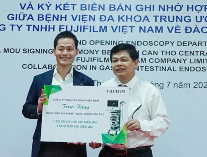  - Bệnh viện Đa khoa Trung ương Cần Thơ triển khai hệ thống nội soi siêu âm đầu tiên tại miền Tây