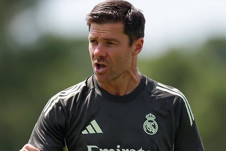 Enrique né tránh câu hỏi về Mbappe, Alonso & Real gặp sự cố trước đại chiến PSG - 2