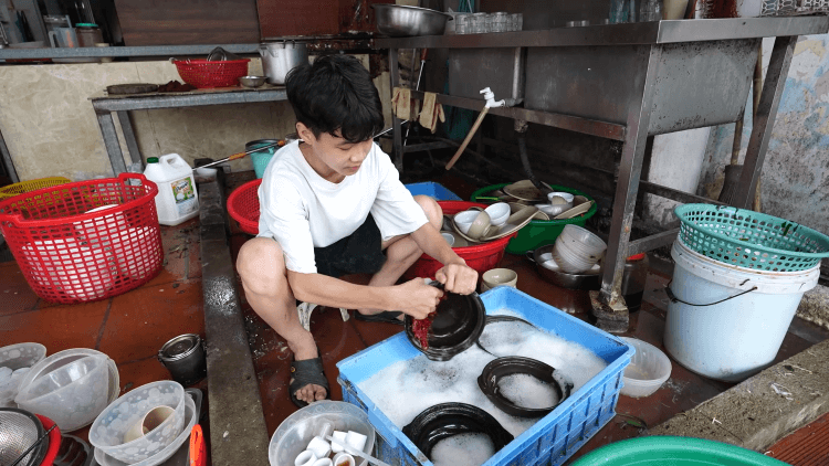 Ước mơ trở thành bác sĩ của những em nhỏ sớm thiếu thốn tình thân khiến nhiều người nghẹn lòng - 3