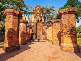 - Tháp Bà Ponagar đón nhận Bằng xếp hạng Di tích quốc gia đặc biệt