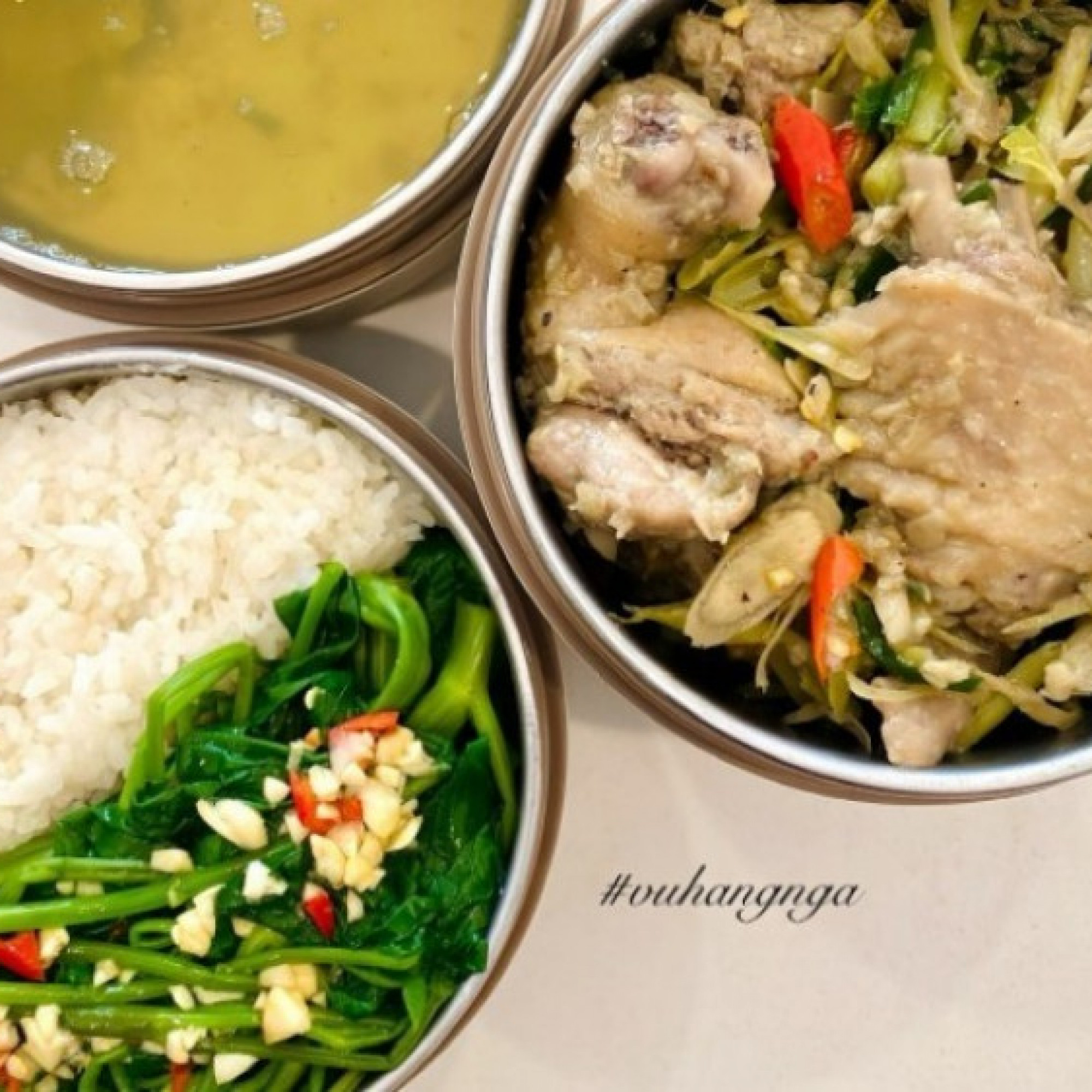  - Chị đẹp tự nấu cơm trưa văn phòng cả tháng không trùng món