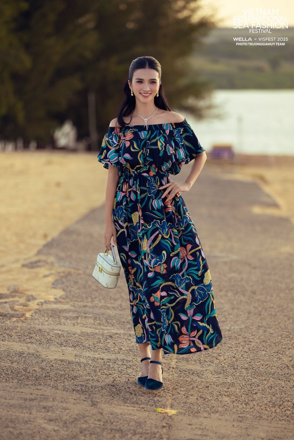 NSƯT Kim Tuyến, Khánh My cùng hơn 120 người mẫu quy tụ tại Vietnam International Sea Fashion Festival - 1