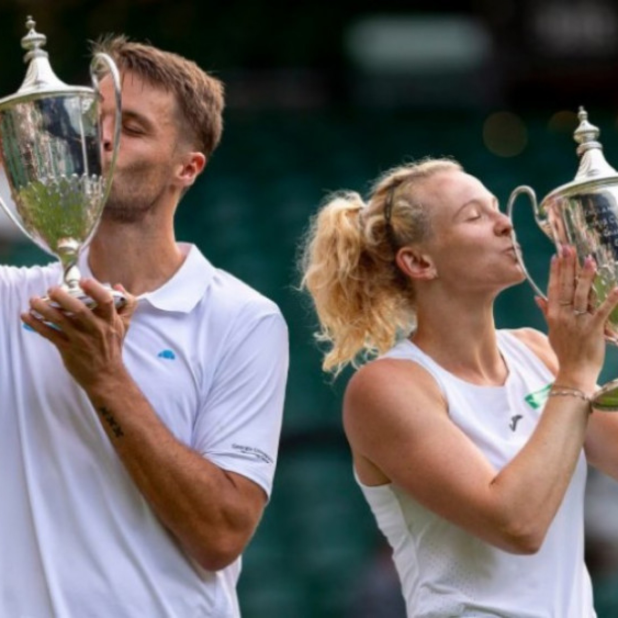  - Cặp trai tài gái sắc vô địch Wimbledon, mỹ nhân chạm mốc kỷ lục 11 Grand Slam