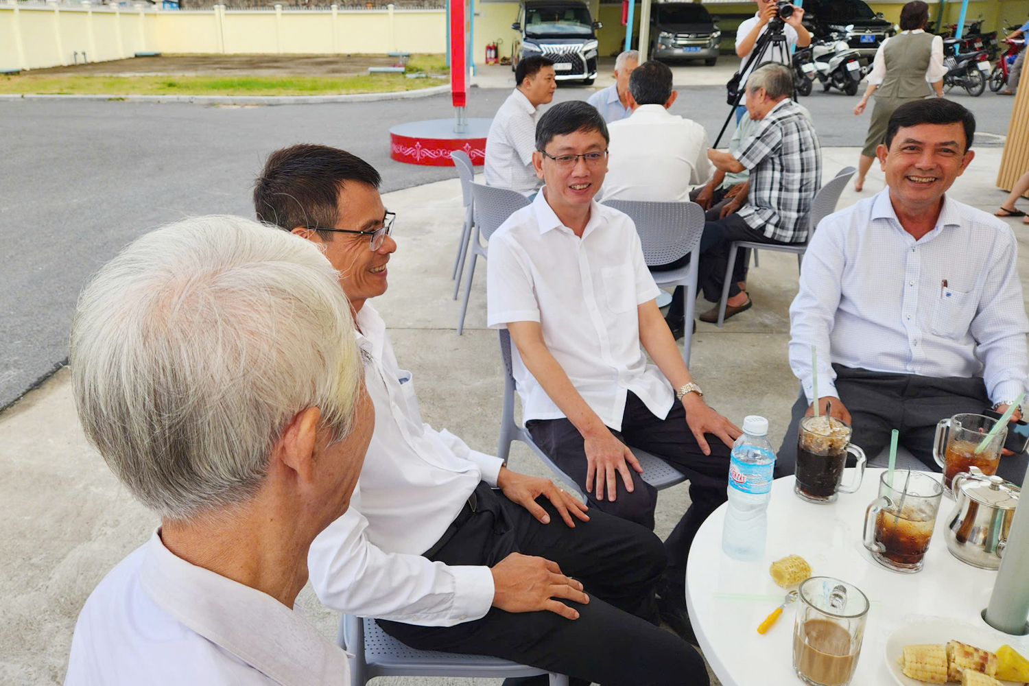 Người dân phường Phú Lợi, TP Cần Thơ nhận số thứ tự hành chính công tại nhà - 2