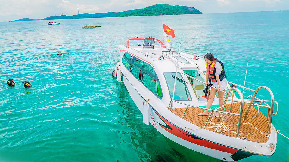 Hành trình du lịch TP.HCM mới: Từ phố thị đến biển cả chỉ trong một chuyến đi - 1